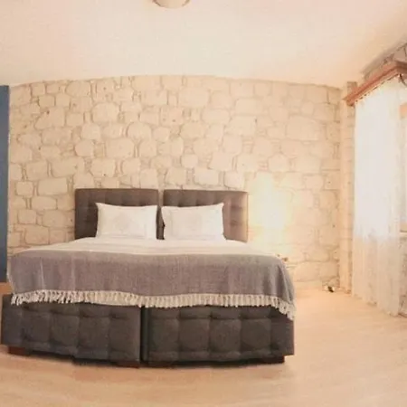 Pita Otel Alaçatı Oda ve Kahvaltı Çeşme